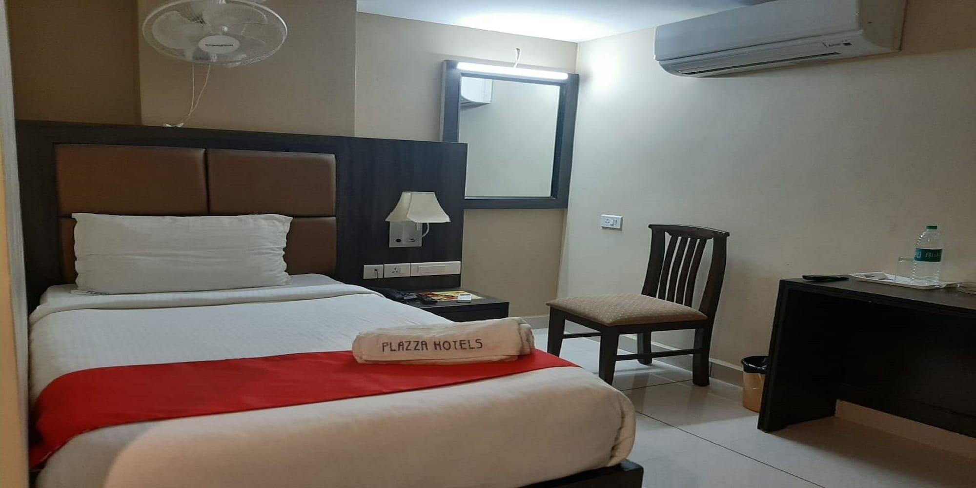 Plaza Hotel Trichy Tiruchirappalli Exteriör bild