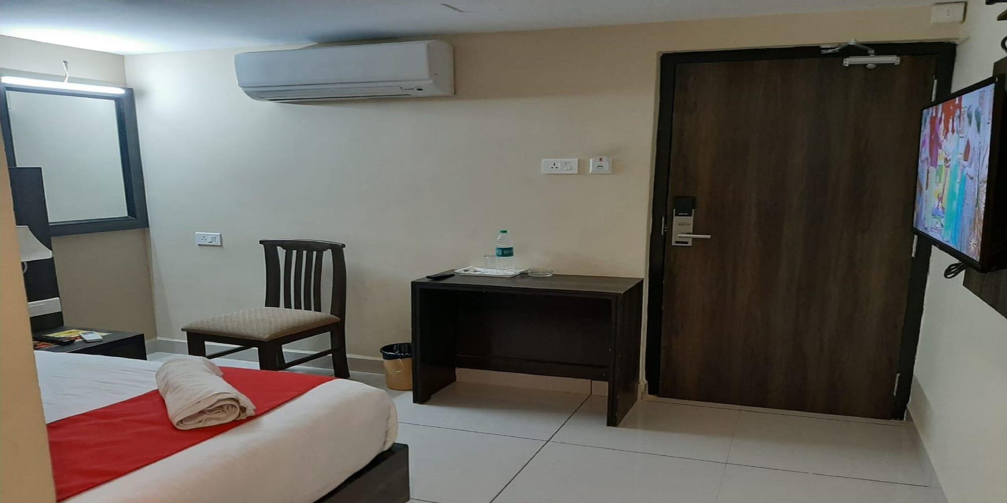Plaza Hotel Trichy Tiruchirappalli Exteriör bild