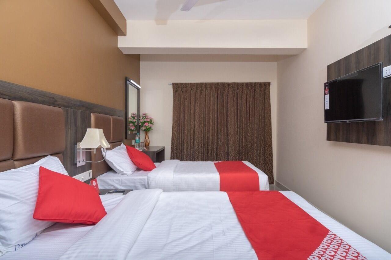 Plaza Hotel Trichy Tiruchirappalli Exteriör bild
