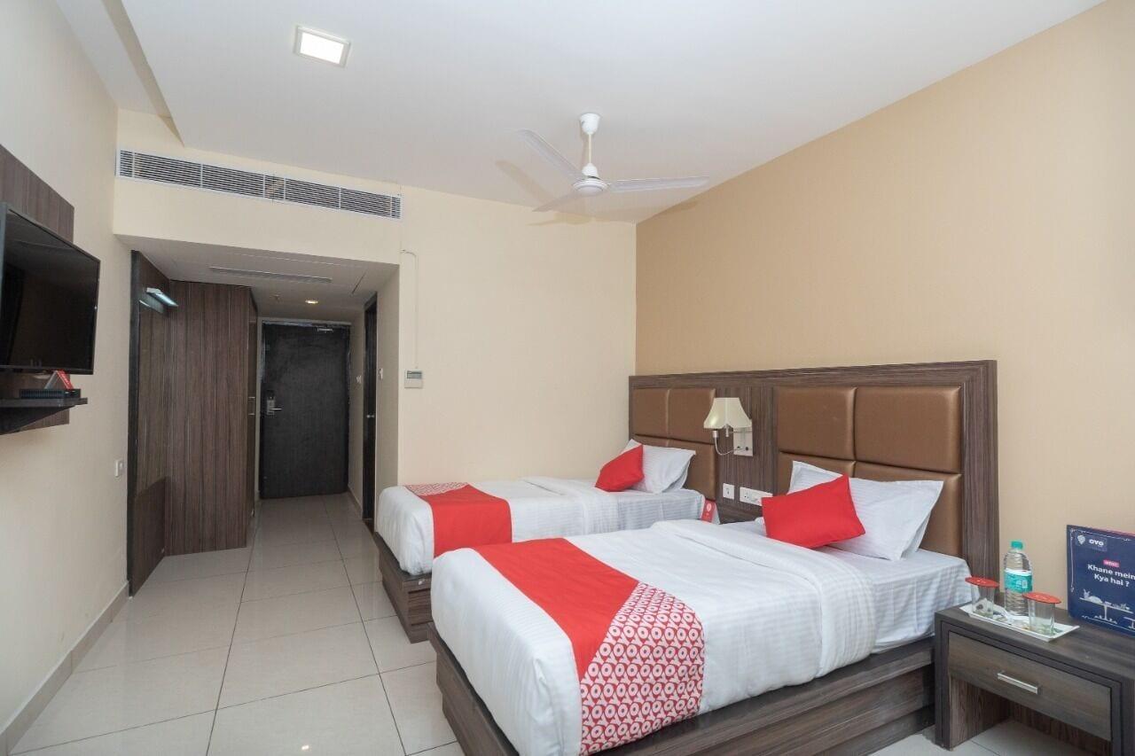Plaza Hotel Trichy Tiruchirappalli Exteriör bild