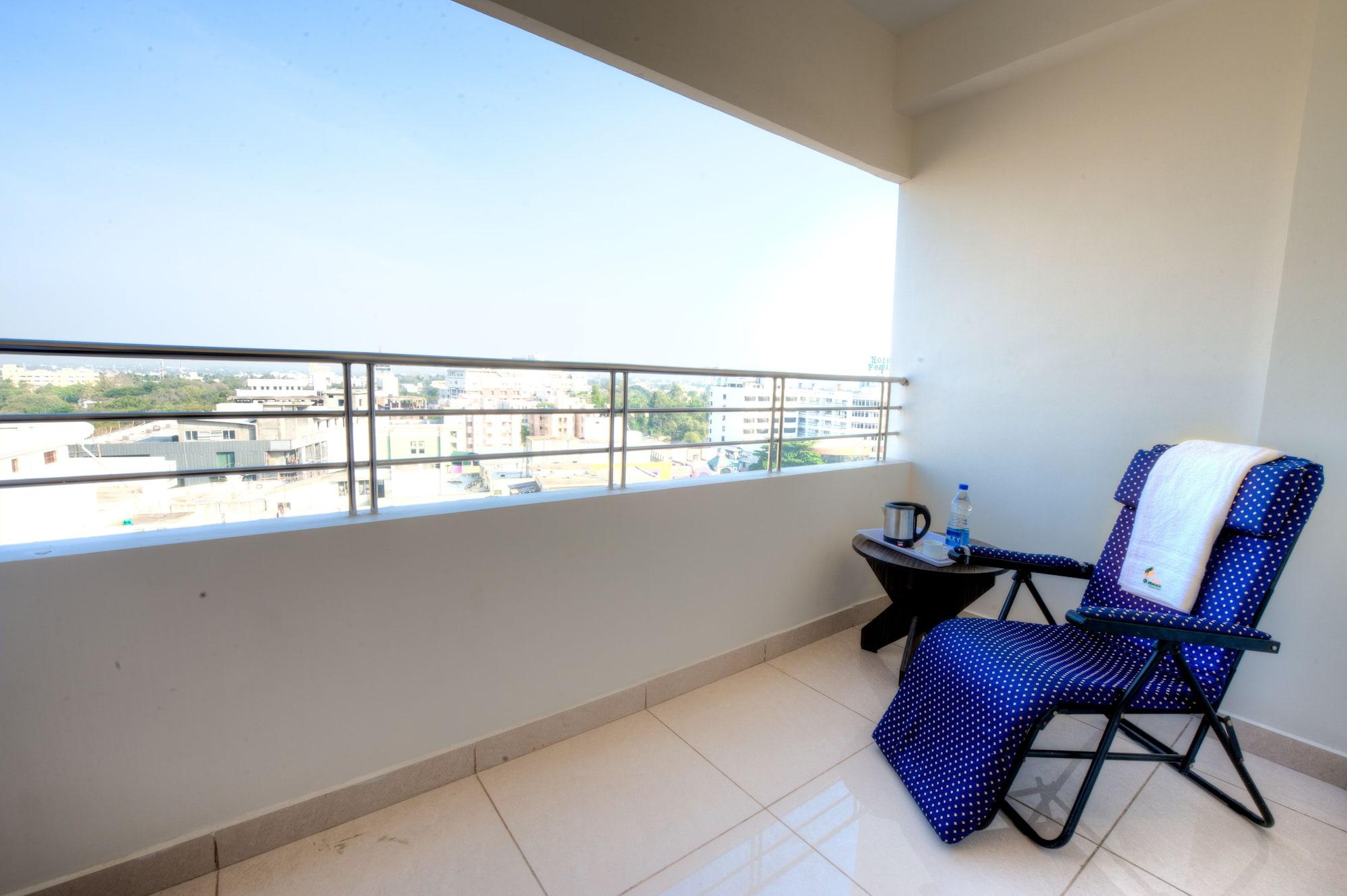Plaza Hotel Trichy Tiruchirappalli Exteriör bild