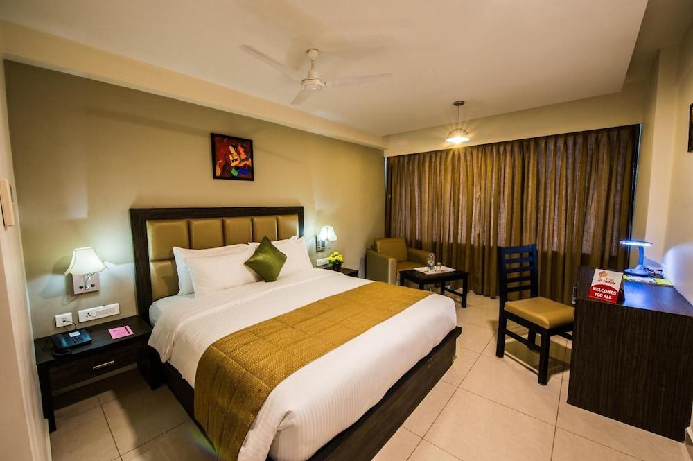 Plaza Hotel Trichy Tiruchirappalli Exteriör bild