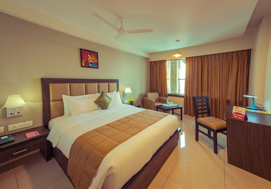 Plaza Hotel Trichy Tiruchirappalli Rum bild