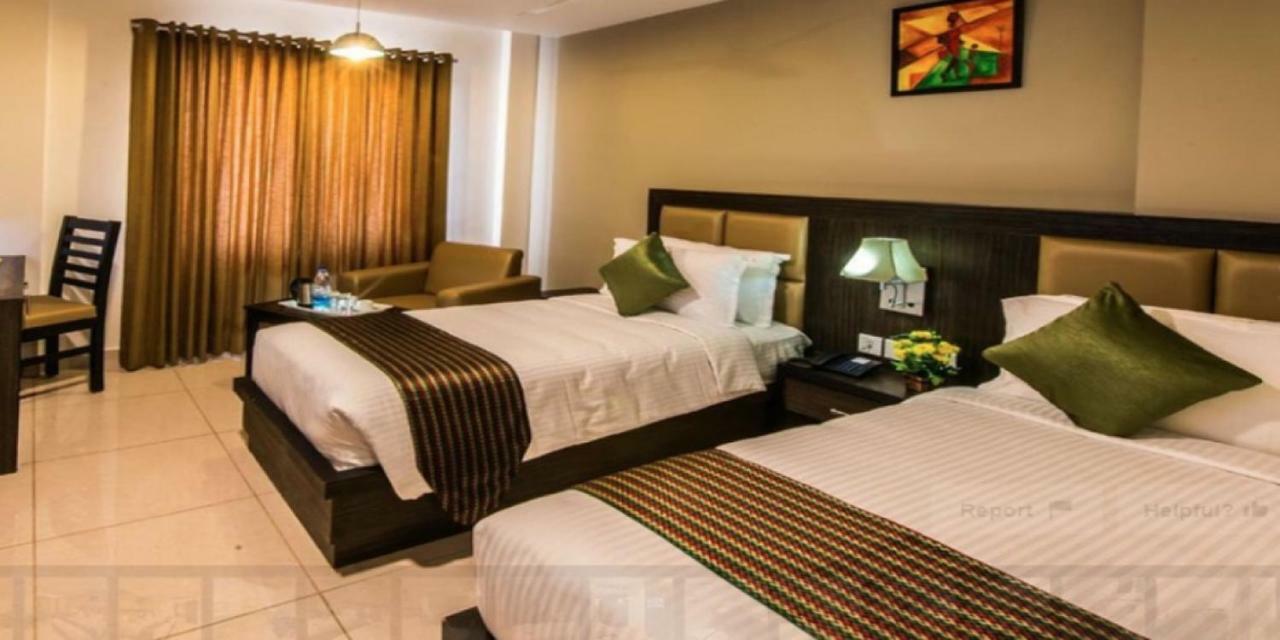 Plaza Hotel Trichy Tiruchirappalli Exteriör bild