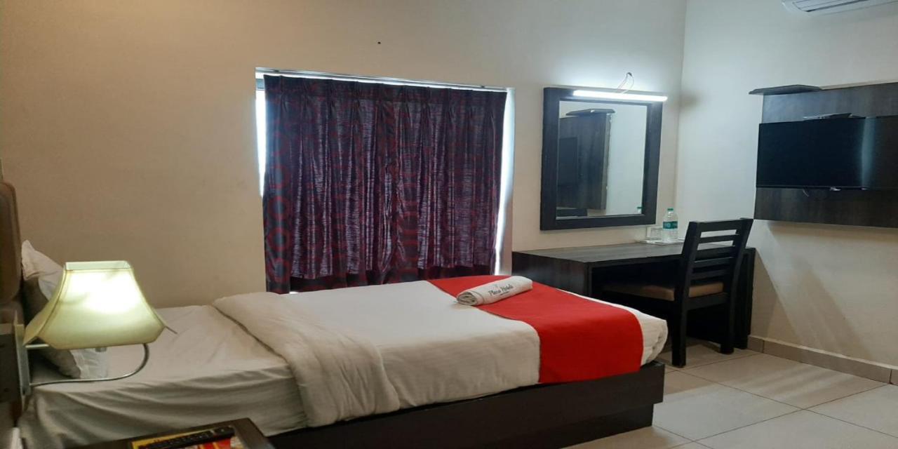 Plaza Hotel Trichy Tiruchirappalli Exteriör bild